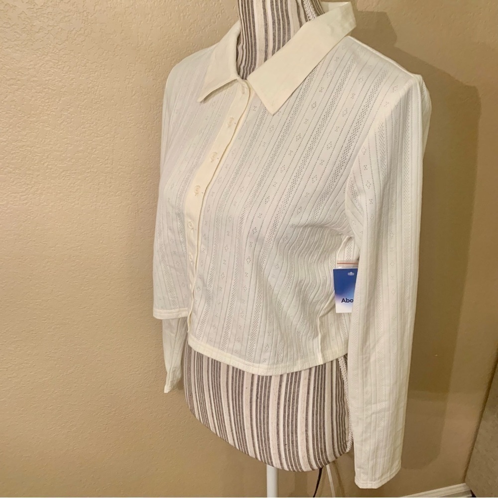 NWT Crop Top Large Abound Cream Geometric Long Sleeved ButtonUp Collar - Picture 5 of 13